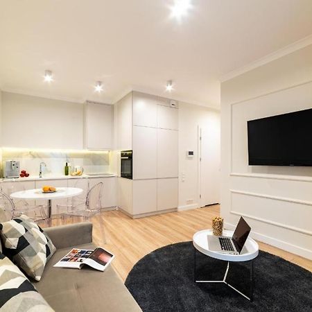 Mennica Residence Luxury Location Warschau Buitenkant foto