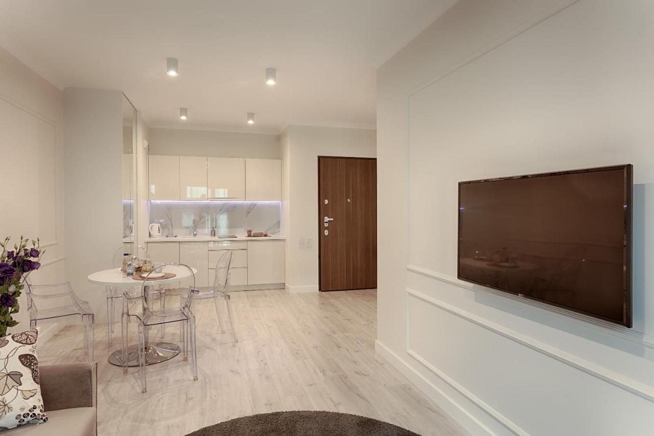 Mennica Residence Luxury Location Warschau Buitenkant foto