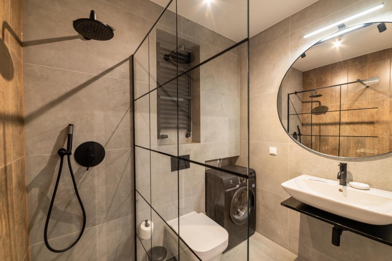 Mennica Residence Luxury Location Warschau Buitenkant foto