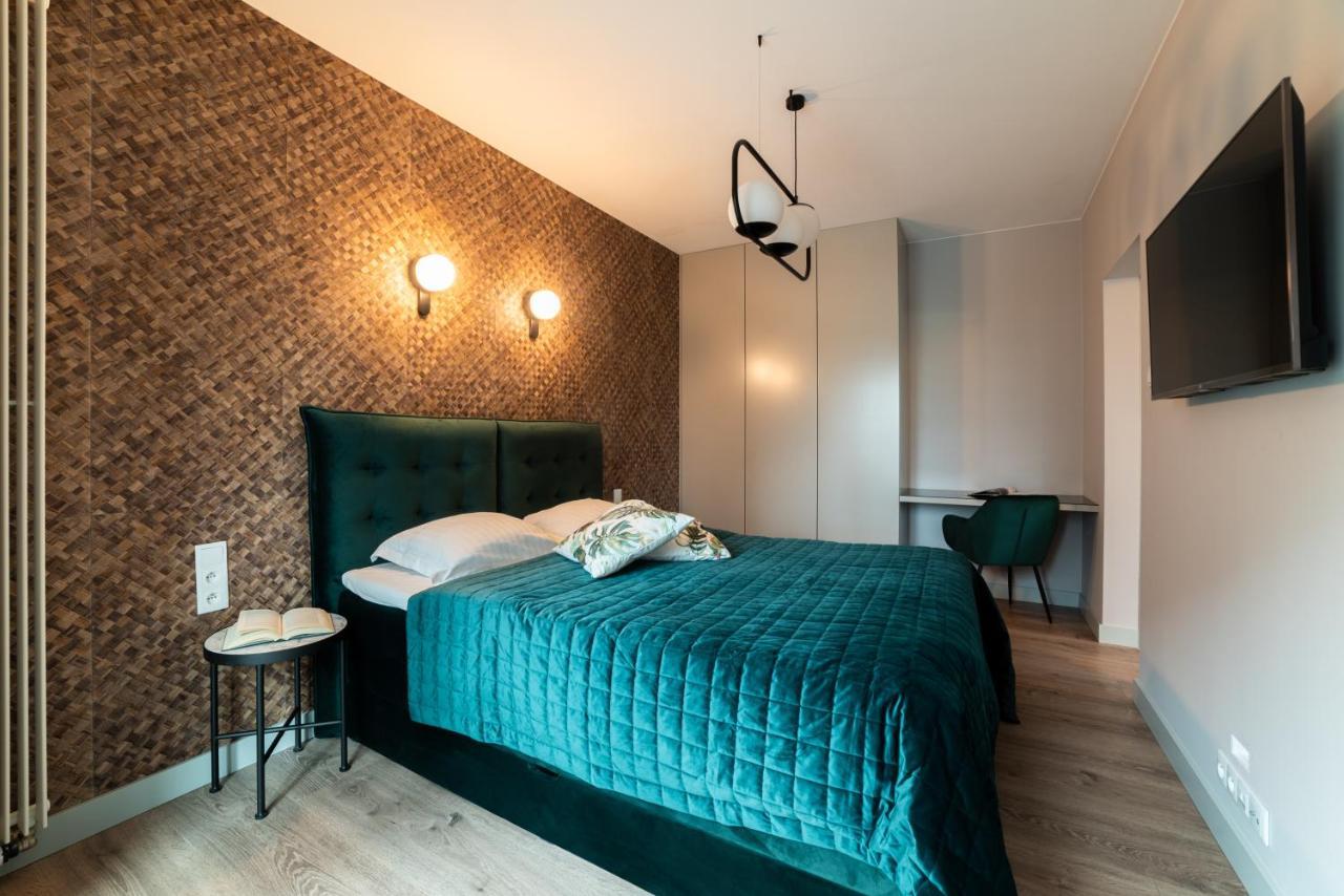 Mennica Residence Luxury Location Warschau Buitenkant foto