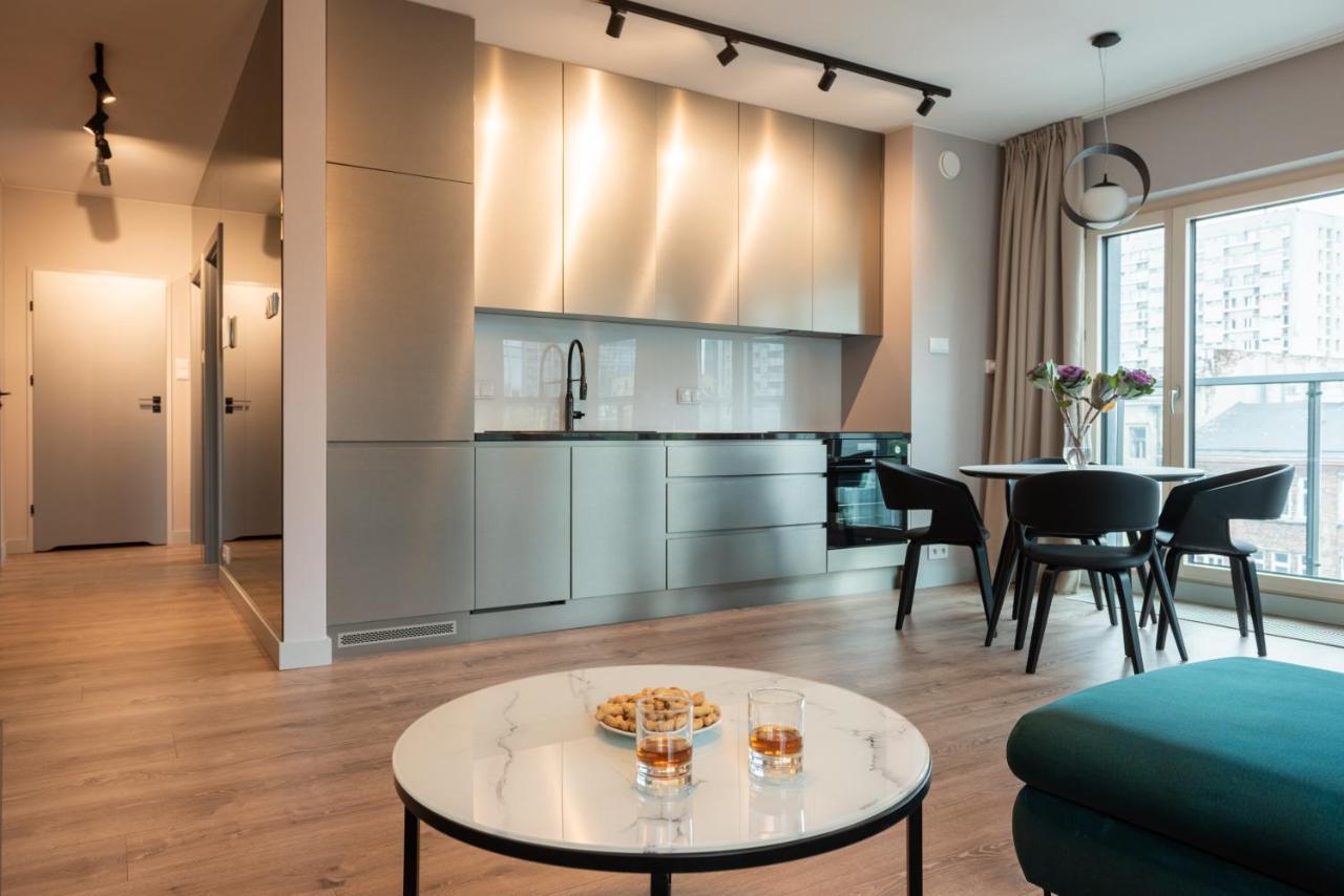 Mennica Residence Luxury Location Warschau Buitenkant foto