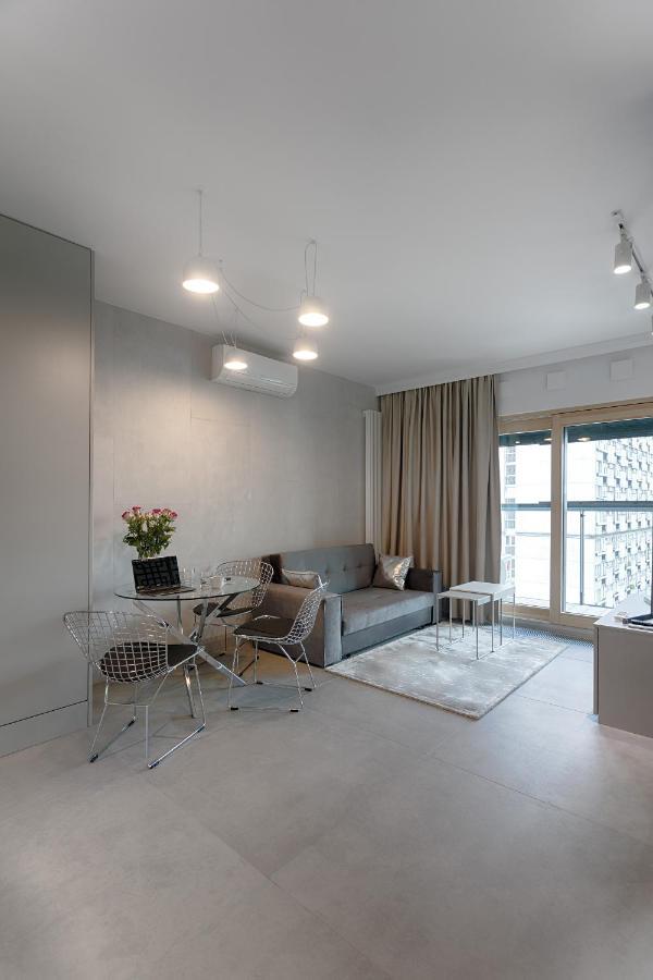 Mennica Residence Luxury Location Warschau Buitenkant foto