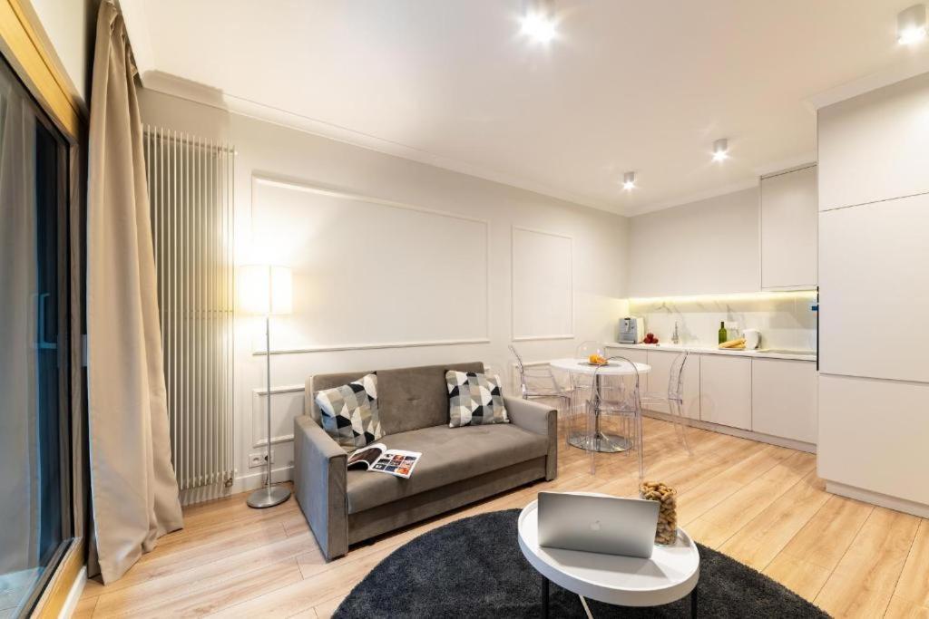 Mennica Residence Luxury Location Warschau Buitenkant foto