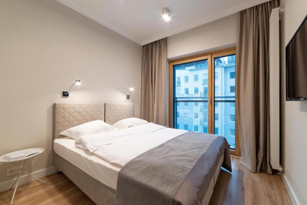 Mennica Residence Luxury Location Warschau Buitenkant foto