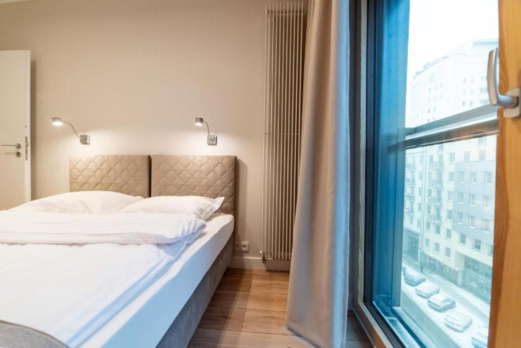 Mennica Residence Luxury Location Warschau Buitenkant foto